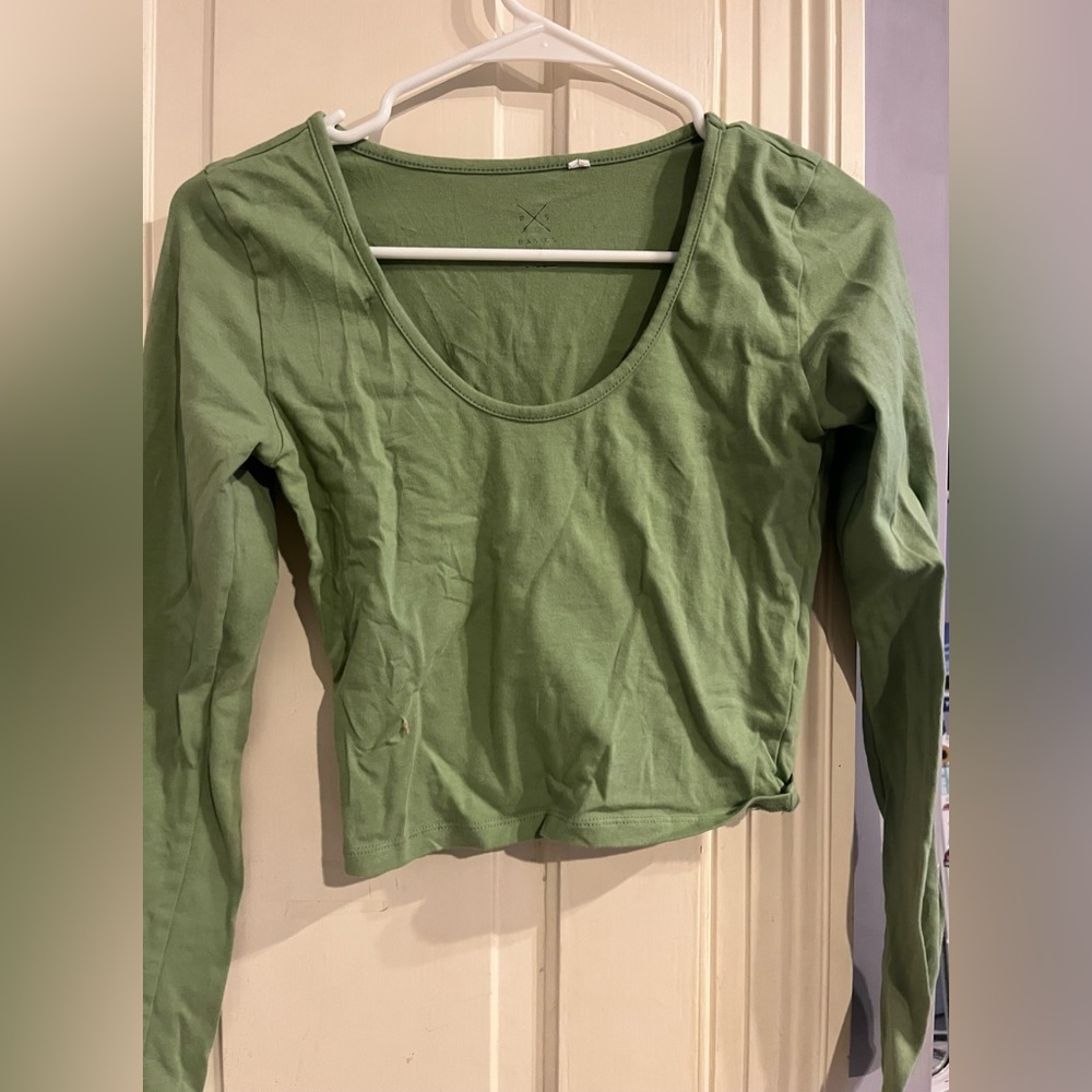 Green Long Sleeve Scoop Top